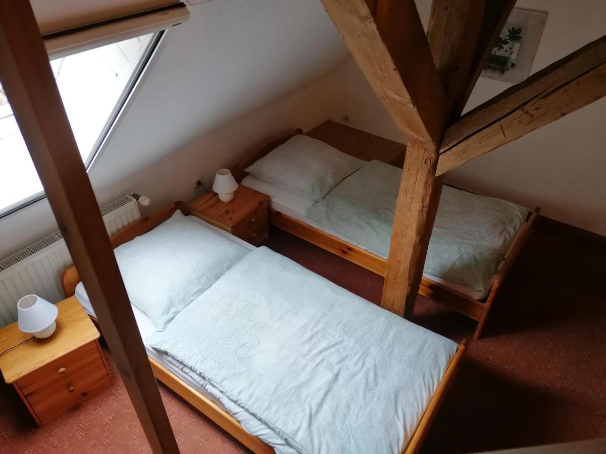 Boddenhus Auf Ruegen - Ferienwohnungen Und Pension Rappin Exterior photo