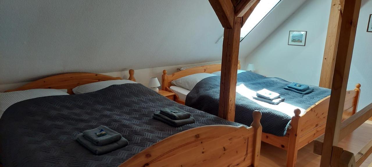 Boddenhus Auf Ruegen - Ferienwohnungen Und Pension Rappin Exterior photo