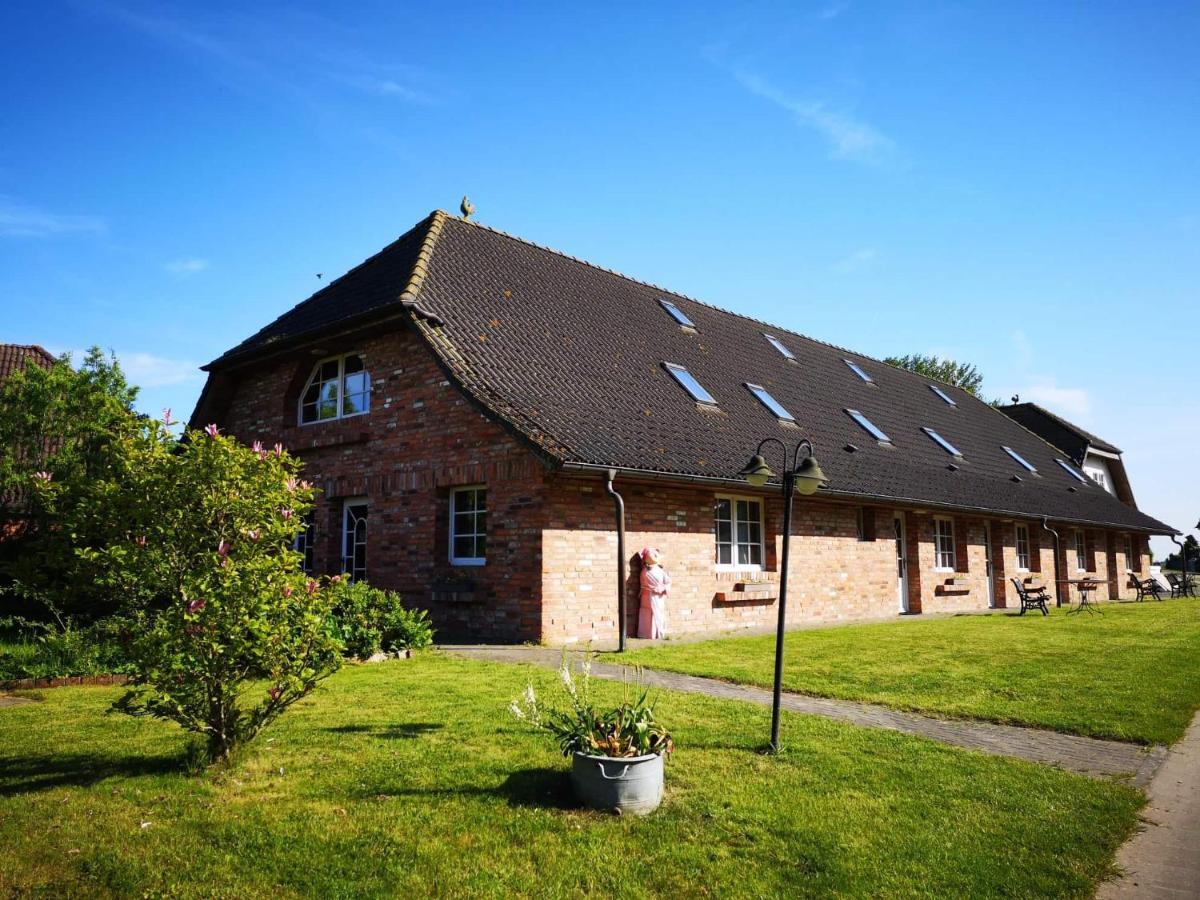 Boddenhus Auf Ruegen - Ferienwohnungen Und Pension Rappin Exterior photo